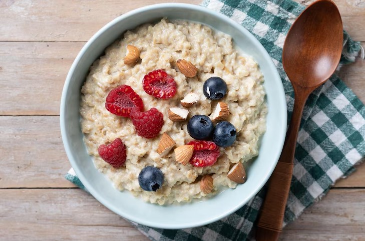 Kreasi Oatmeal Sarapan Sehat Nggak Hambar