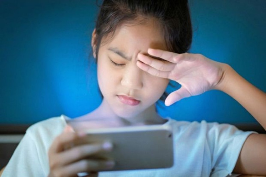 Gadget Addiction Remaja Krisis Mental Health & 7 Solusi Nyata