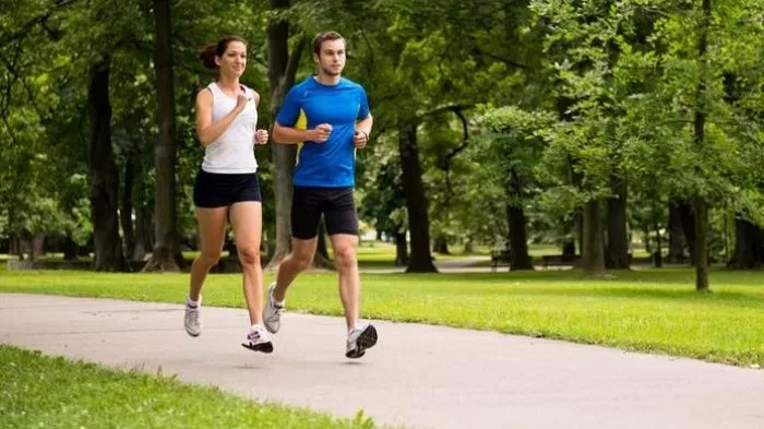 Jalan Cepat 30 Menit Pagi Turun 5 Kg Sebulan